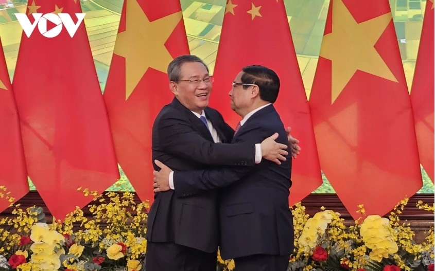 pm chinh hosts welcome ceremony for chinese premier picture 11