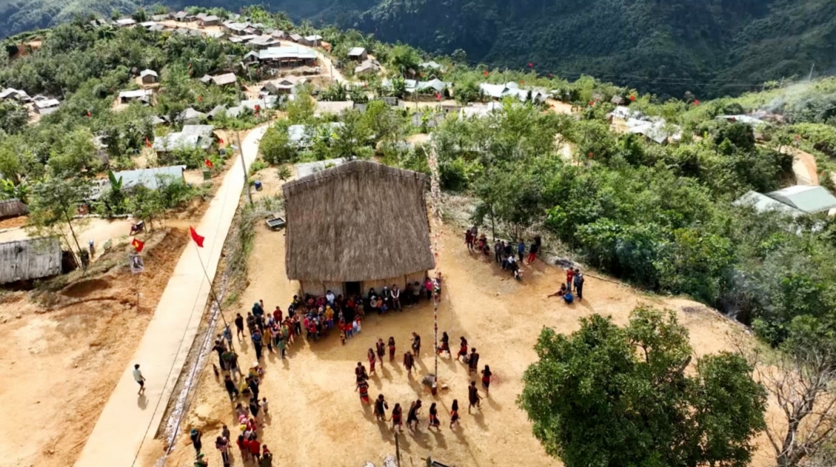 quang nam dau tu ha tang thiet yeu, phuc vu vung dong bao dan toc thieu so hinh anh 4