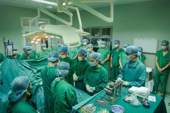 vietnam successfully conducts first simultaneous heart-liver transplant picture 2 vietnam successfully conducts first simultaneous heart-liver transplant picture 2