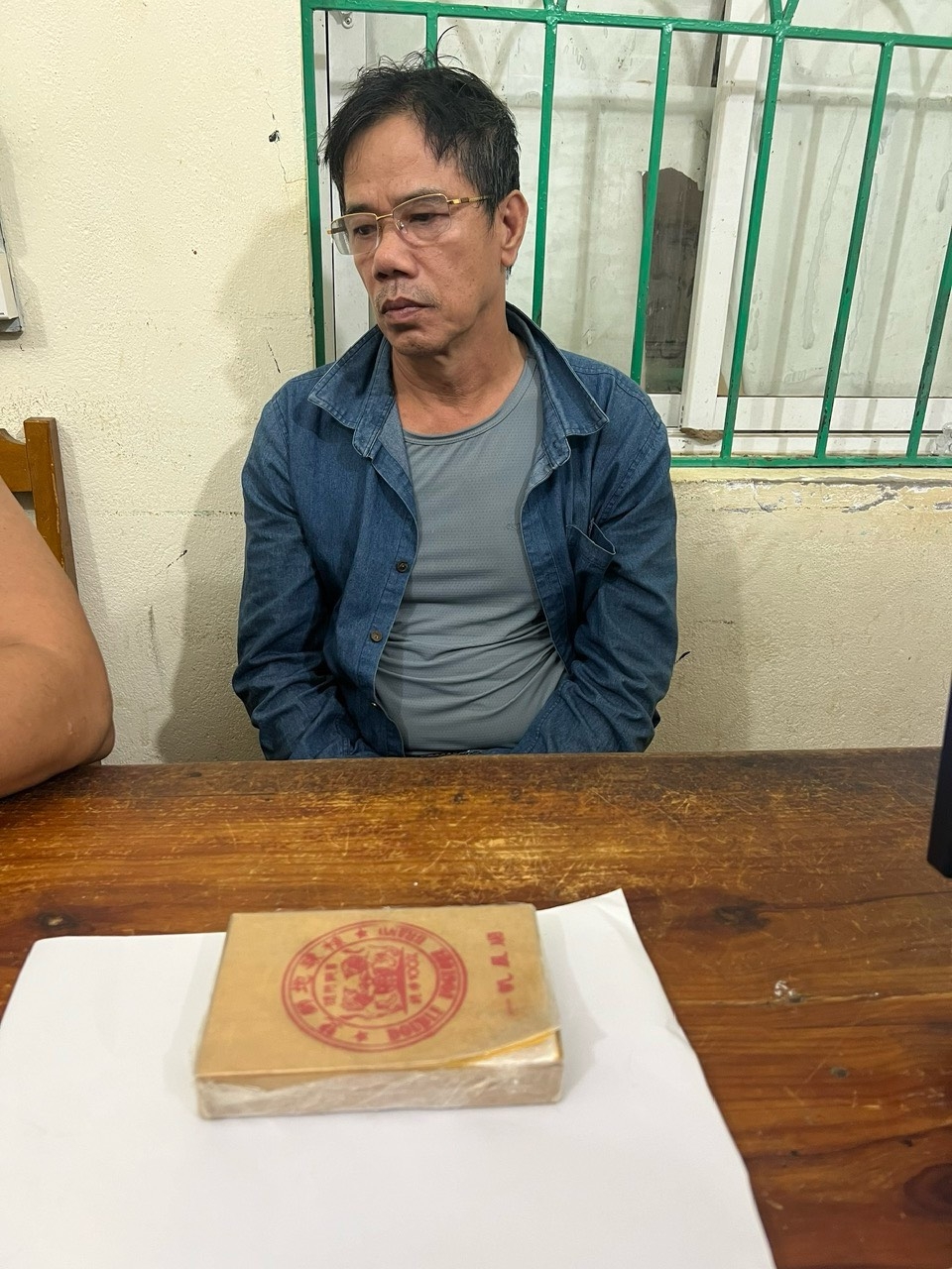bắt giữ đối tượng cùng 1 bánh heroin ở cao bằng hình ảnh 1 bat giu doi tuong cung 1 banh heroin o cao bang hinh anh 1