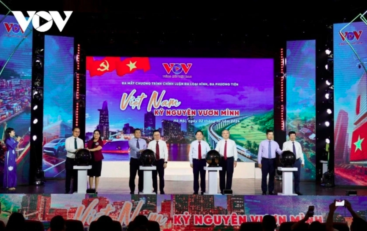 vov launches multimedia political programme on vietnam s development in new era picture 2