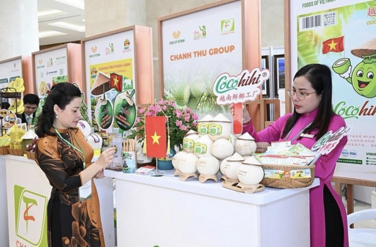 vietnam s distinctive agricultural exports to china exhibited in hanoi picture 1