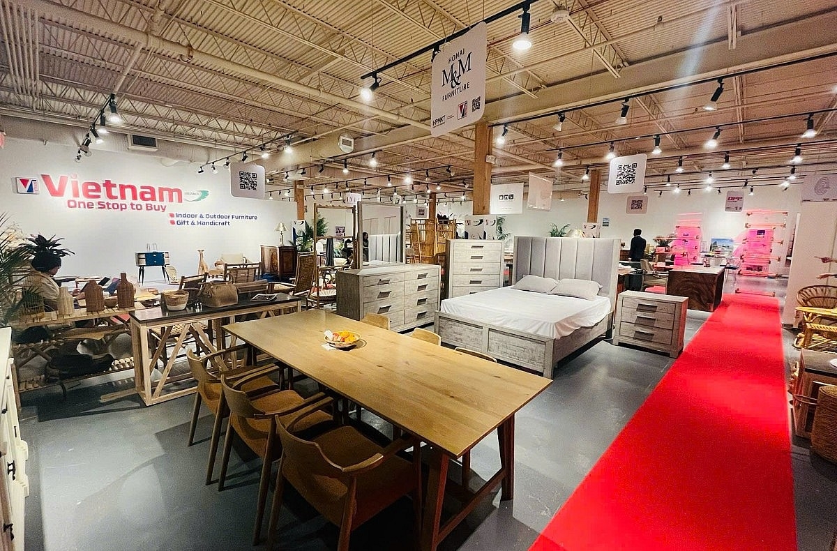 local firms promote wooden furniture at high point market fall 2024 in us picture 1