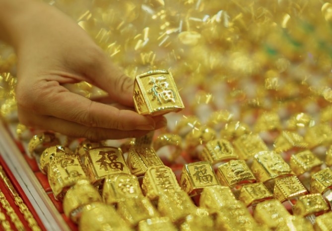 gold ring prices surge to reach new record high picture 1