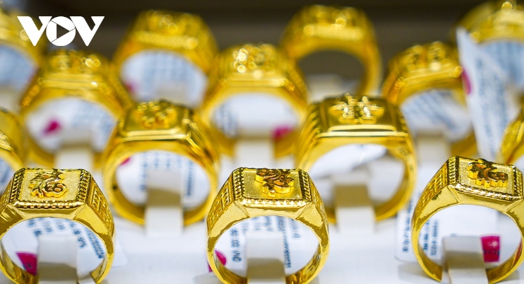 Gold ring prices suddenly bounce back to reach VND82.9 million