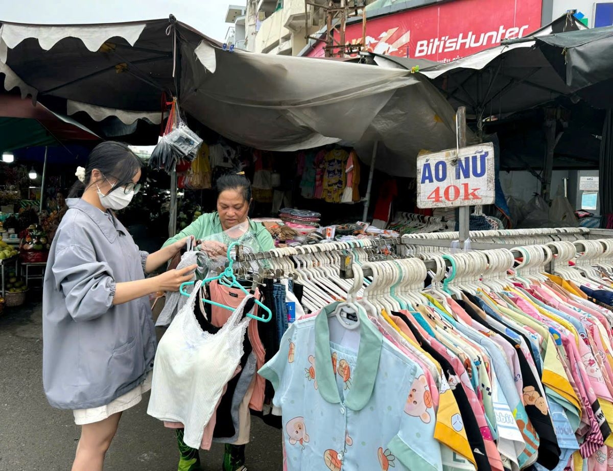 hàng trung quốc tràn ngập chợ truyền thống hình ảnh 2 hang trung quoc tran ngap cho truyen thong hinh anh 2
