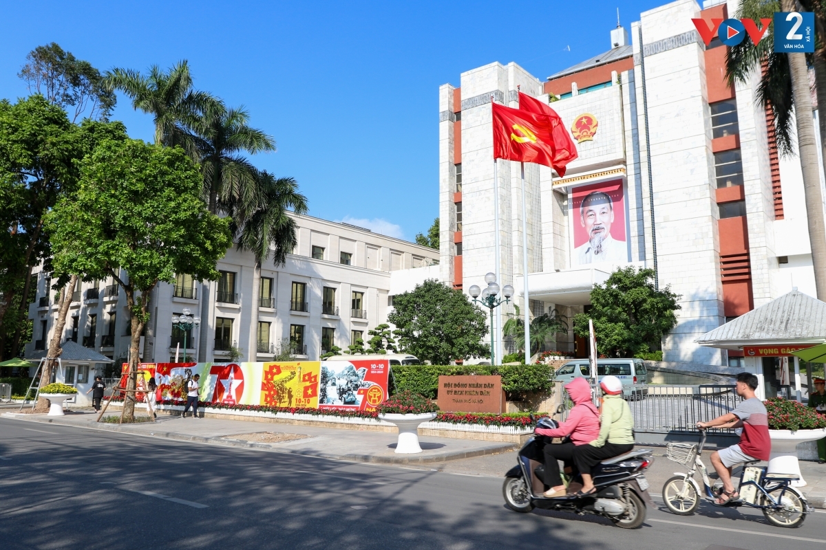 hanoi holds diverse activities for liberation day celebration picture 10