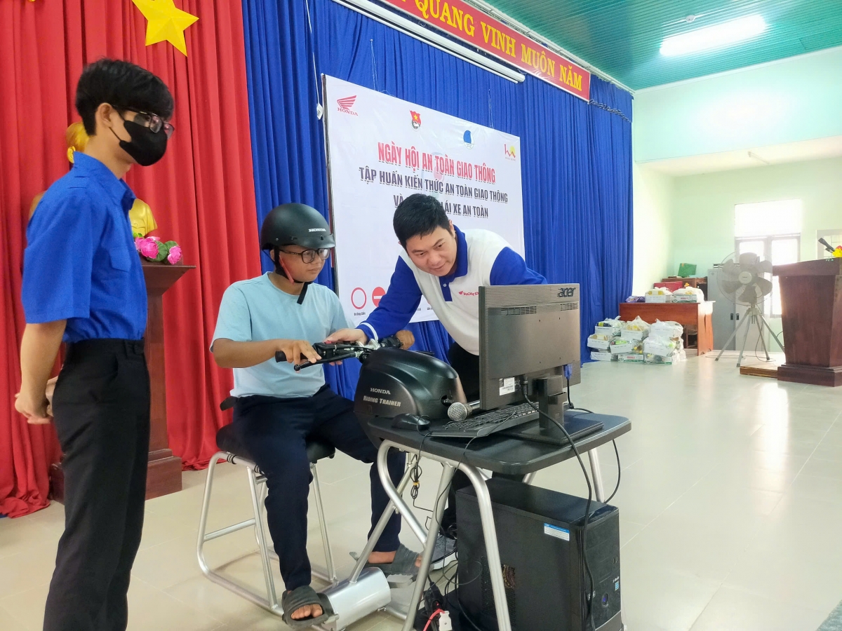 honda việt nam tuyên dương các head xuất sắc nhất trong hoạt động đào tạo atgt hình ảnh 3 honda viet nam tuyen duong cac head xuat sac nhat trong hoat dong dao tao atgt hinh anh 3