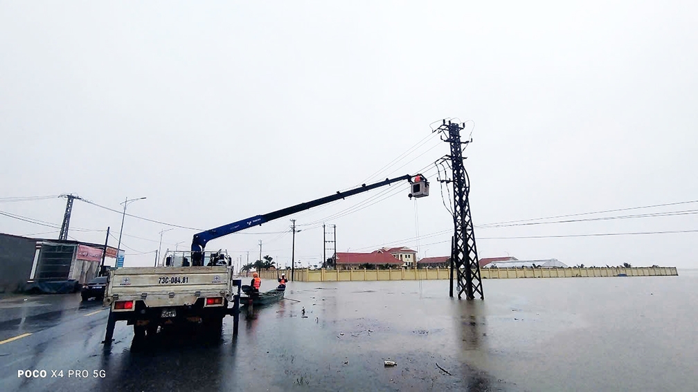 phải hoàn thành khắc phục sự cố điện do bão số 6 trong ngày hôm nay hình ảnh 1 phai hoan thanh khac phuc su co dien do bao so 6 trong ngay hom nay hinh anh 1