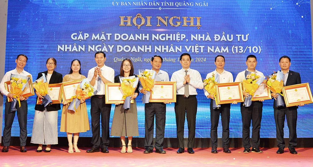 quảng ngãi xử lý nghiêm cán bộ nhũng nhiễu đối với doanh nghiệp hình ảnh 2 quang ngai xu ly nghiem can bo nhung nhieu doi voi doanh nghiep hinh anh 2