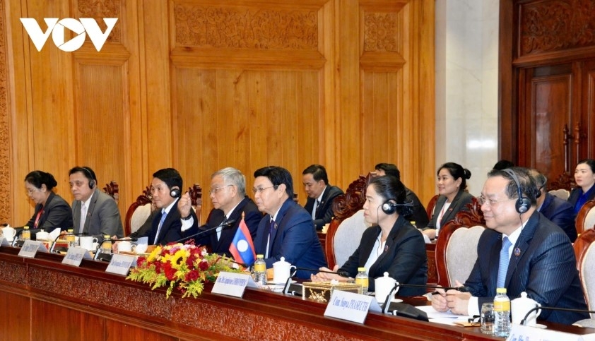 top legislators of vietnam and laos hold talks in vientiane picture 4