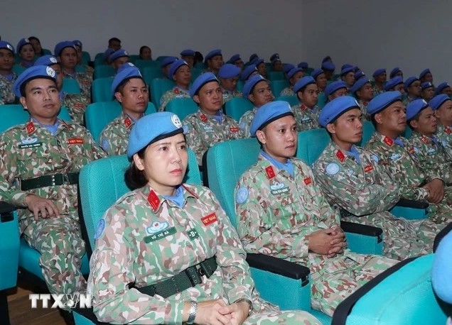 vietnamese peacekeepers hailed back home picture 1