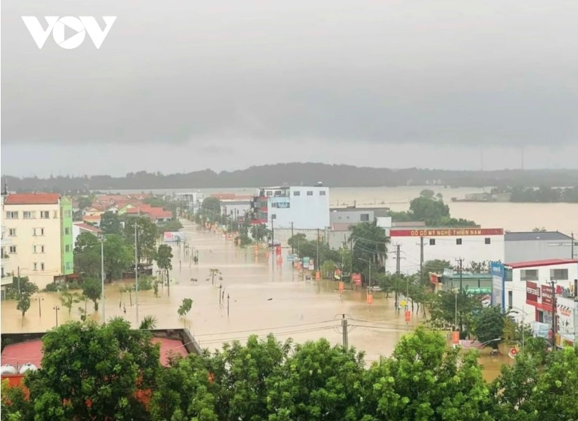 15,000 households in quang binh affected by flooding picture 1