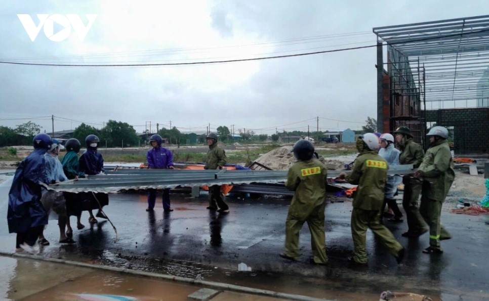 15,000 households in quang binh affected by flooding picture 9