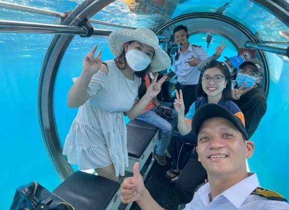 nha trang bay submarine services pilot programme extended to next march picture 1