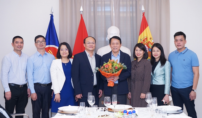 tăng cường hợp tác với các cơ quan thực thi pháp luật tây ban nha và Đức hình ảnh 3 tang cuong hop tac voi cac co quan thuc thi phap luat tay ban nha va Duc hinh anh 3