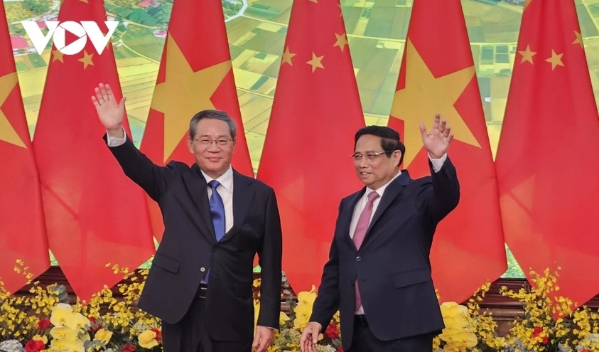 pm chinh hosts welcome ceremony for chinese premier picture 10