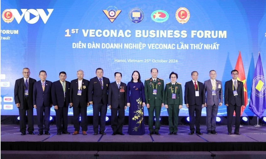 Vice President Xuan attends first VECONAC Business Forum