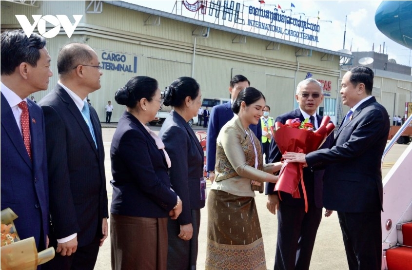 na chairman begins official visit to laos, attendance at aipa-45 picture 3