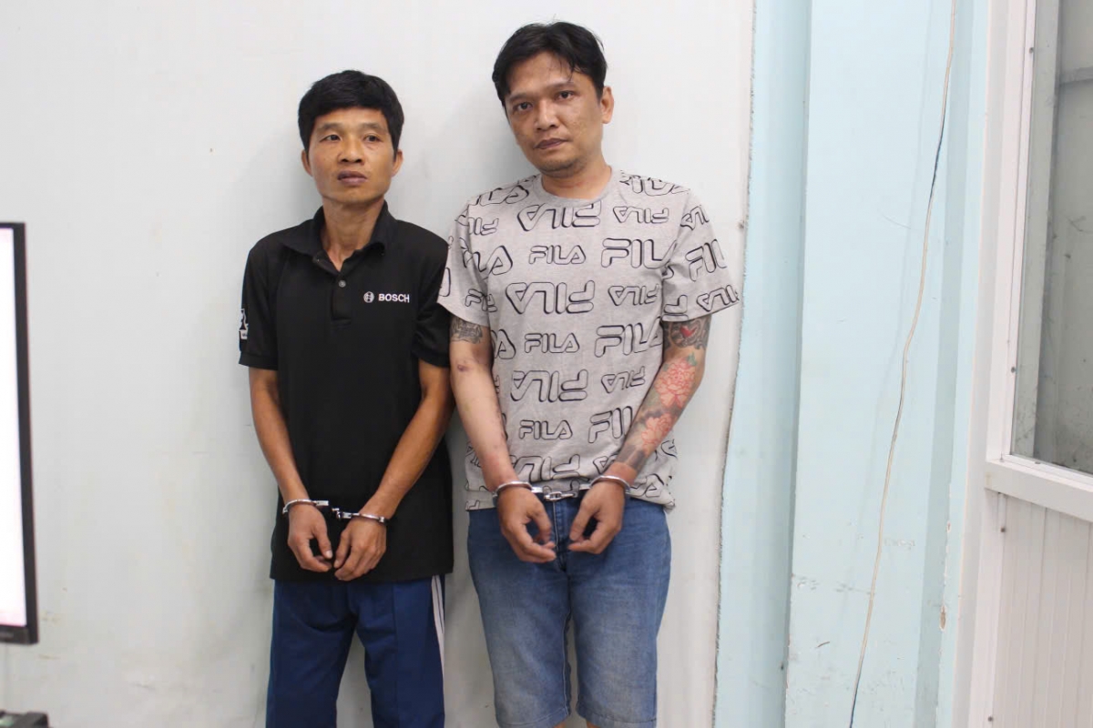 công an quận 1, tp.hcm bắt cướp, trao trả tài sản cho du khách nước ngoài hình ảnh 1 cong an quan 1, tp.hcm bat cuop, trao tra tai san cho du khach nuoc ngoai hinh anh 1