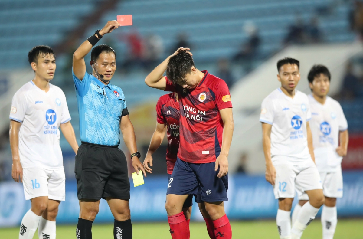 ket qua vong 5 v-league cahn thang dam nam Dinh, hai phong hoa Da nang hinh anh 31