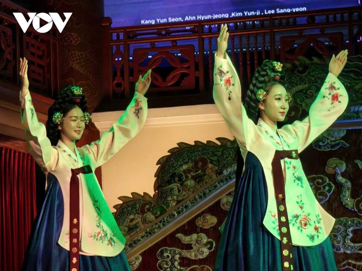 impressive korean performances during hue winter festival 2024 picture 1 impressive korean performances during hue winter festival 2024 picture 1