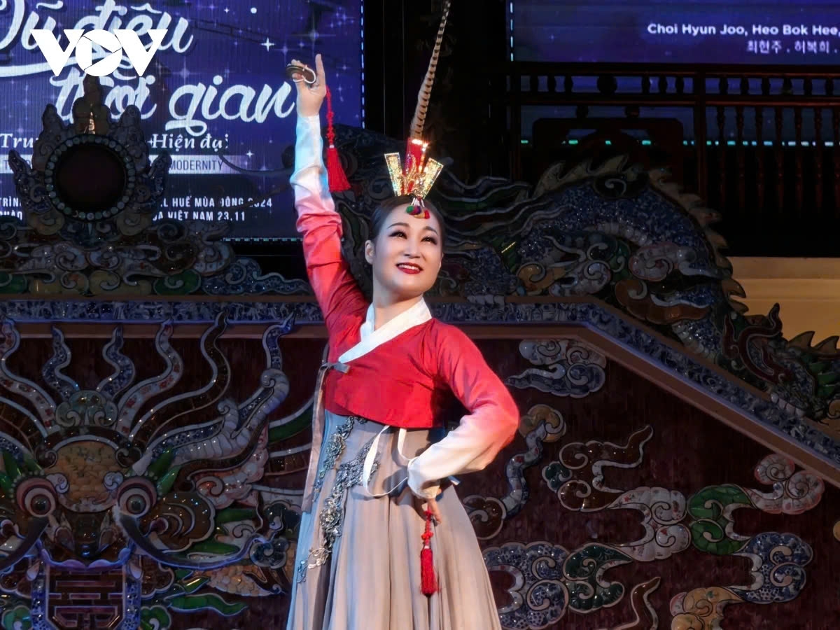 impressive korean performances during hue winter festival 2024 picture 10 impressive korean performances during hue winter festival 2024 picture 10