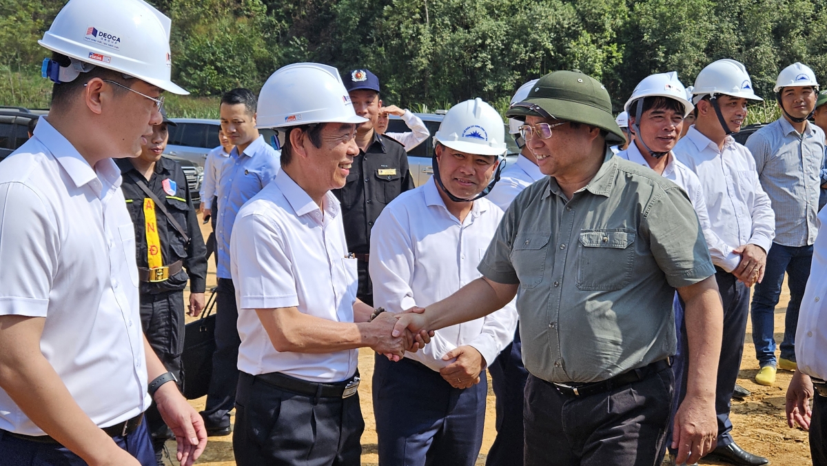 thu tuong kiem tra, lam viec ve du an tuyen cao toc Dong Dang - tra linh hinh anh 3