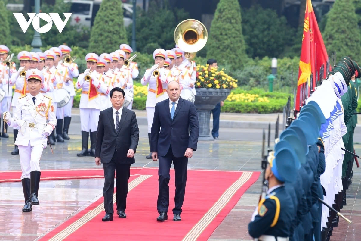 bulgarian president rumen radev s vietnam visit in the spotlight picture 4