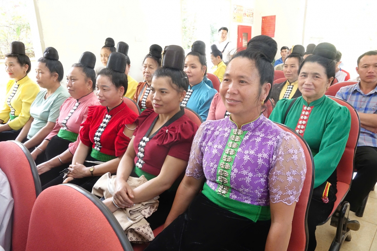 phó trưởng ban nội chính trung ương dự ngày hội đại đoàn kết dân tộc tại sơn la hình ảnh 3 pho truong ban noi chinh trung uong du ngay hoi dai doan ket dan toc tai son la hinh anh 3