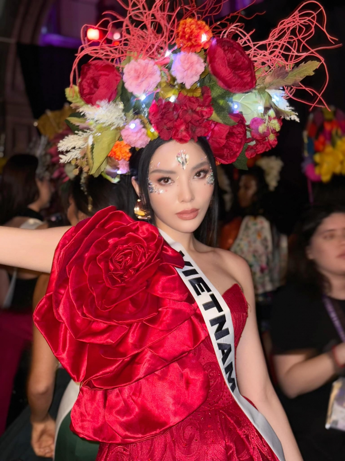 sao viet 3 11 ky duyen xuat hien noi bat tai miss universe 2024 hinh anh 1