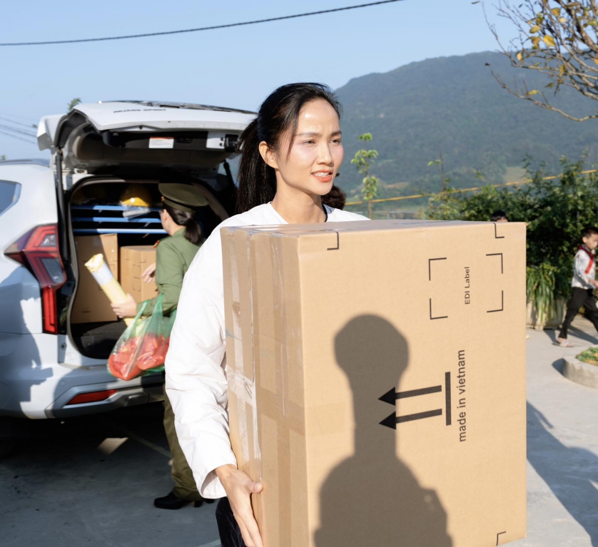 sao việt 8 11 Á hậu phương nhi lộ diện sau 9 tháng ở ẩn hình ảnh 3 sao viet 8 11 A hau phuong nhi lo dien sau 9 thang o an hinh anh 3