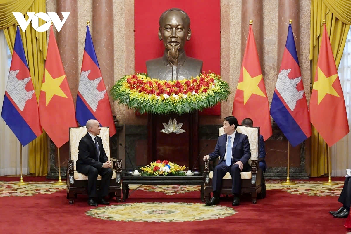 cambodian king norodom sihamoni warmly welcomed in hanoi on two-day visit picture 7