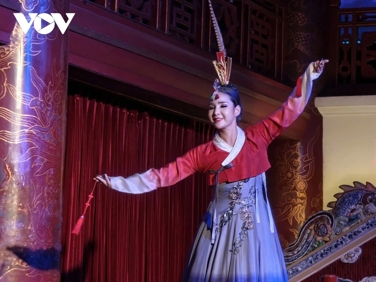 impressive korean performances during hue winter festival 2024 picture 9 impressive korean performances during hue winter festival 2024 picture 9