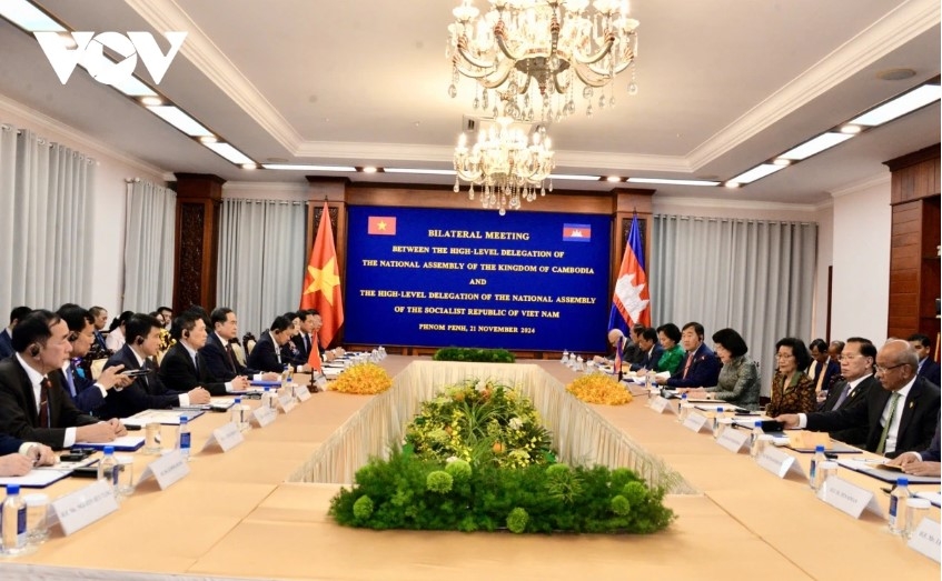 vietnam greatly treasures traditional friendship and all-around ties with cambodia picture 1