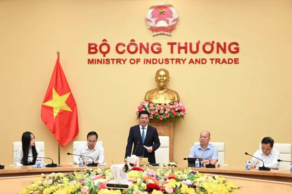 vietnamese trade counselors in americas contribute to trade growth minister picture 1