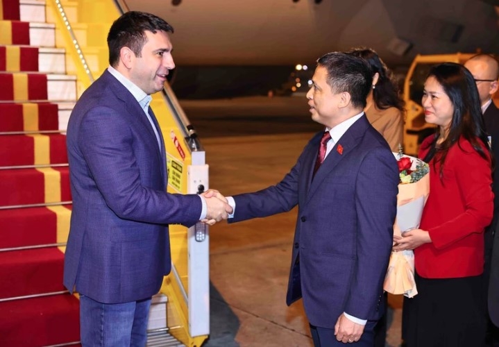 armenian na president arrives in hanoi, beginning official visit to vietnam picture 1