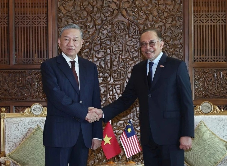 Vietnamese Party leader holds talks with Malaysian PM