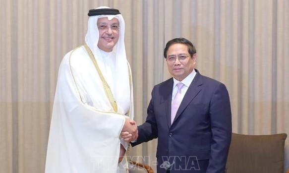 PM receives Qatari Minister of Communications and Information Technology