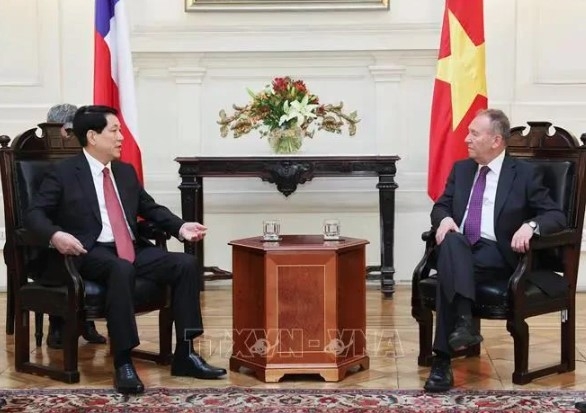 State leader meets Chilean Senate President