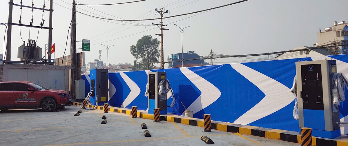 eversolar hợp tác kinh doanh trạm sạc nhượng quyền v-green hình ảnh 2 eversolar hop tac kinh doanh tram sac nhuong quyen v-green hinh anh 2