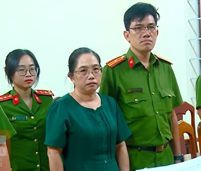 bắt 3 giám đốc ở tỉnh khánh hòa để điều tra về vi phạm đấu thầu và nhận hối lộ hình ảnh 2 bat 3 giam doc o tinh khanh hoa de dieu tra ve vi pham dau thau va nhan hoi lo hinh anh 2