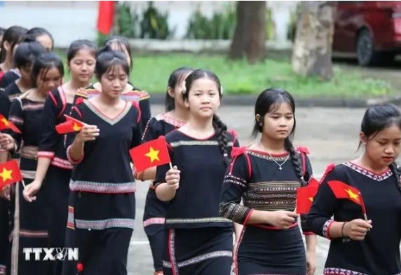 Bahnar people in Kon Tum weave brocade craft into cultural perservation