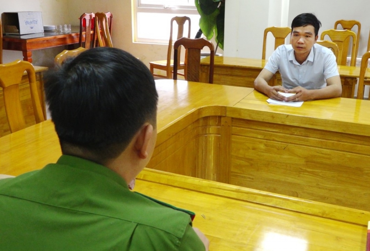 khoi to 2 giam doc doanh nghiep vi khai thac tai nguyen vuot muc hinh anh 1