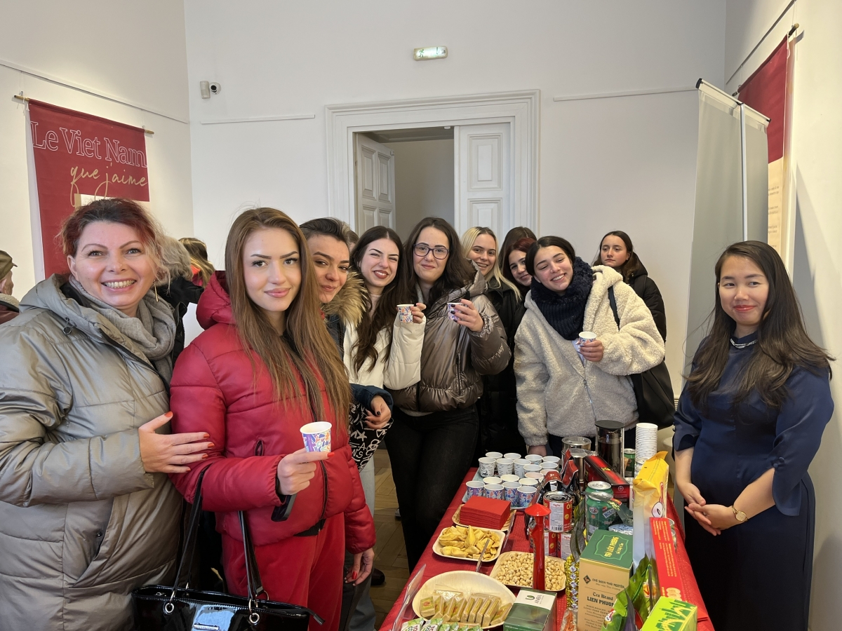 brasov mở ra triển vọng hợp tác mới với việt nam hình ảnh 2 brasov mo ra trien vong hop tac moi voi viet nam hinh anh 2