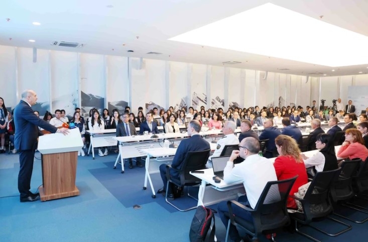 bulgarian president visits diplomatic academy of vietnam picture 1