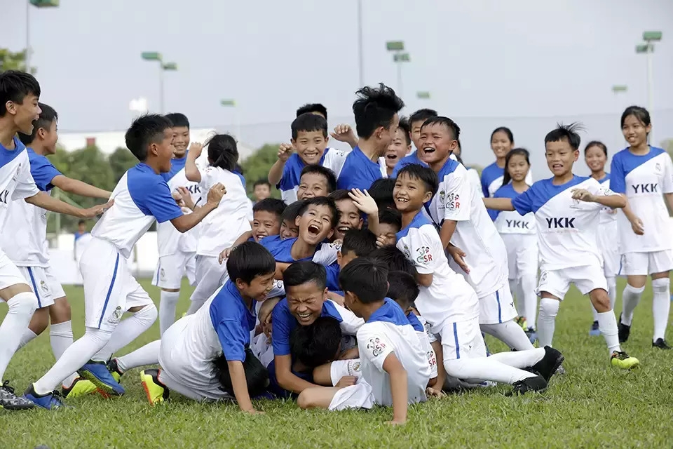 300 em nhỏ mồ côi ở tp.hcm có trải nghiệm tập luyện cùng real madrid hình ảnh 2 300 em nho mo coi o tp.hcm co trai nghiem tap luyen cung real madrid hinh anh 2