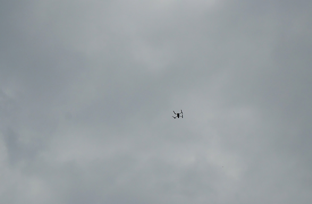 dùng flycam và ca nô tìm kiếm học sinh đi tắm biển mất tích hình ảnh 1 dung flycam va ca no tim kiem hoc sinh di tam bien mat tich hinh anh 1