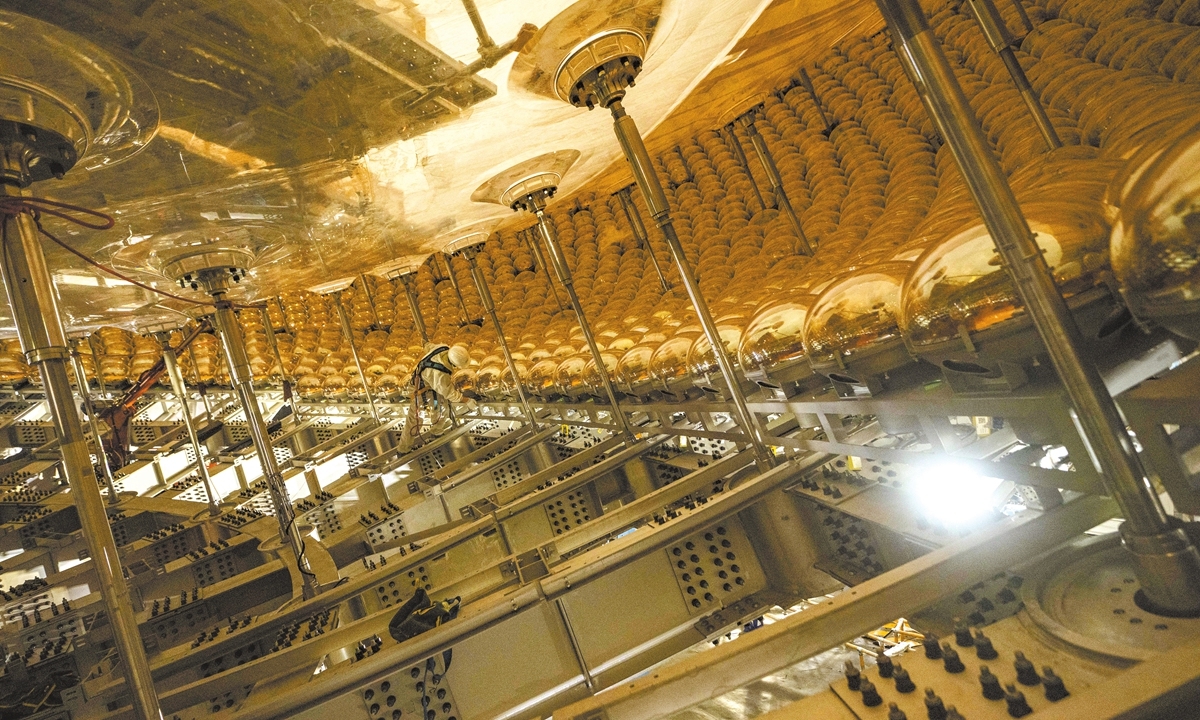 Vì sao Đài quan sát Neutrino ngầm của Trung Quốc được đặt ở độ sâu 700m?