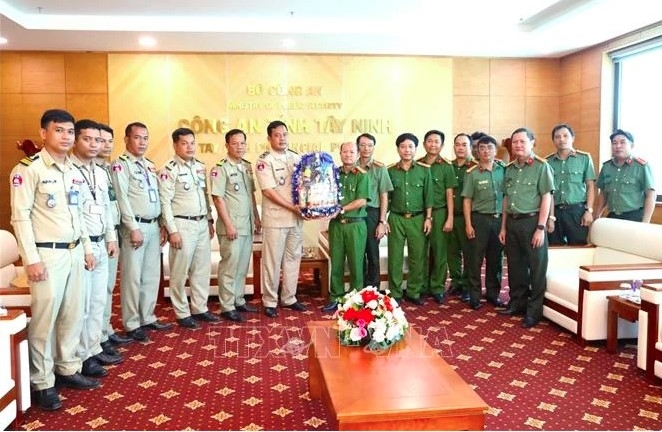 Cambodian province appreciates Tay Ninh police’s firefighting assistance